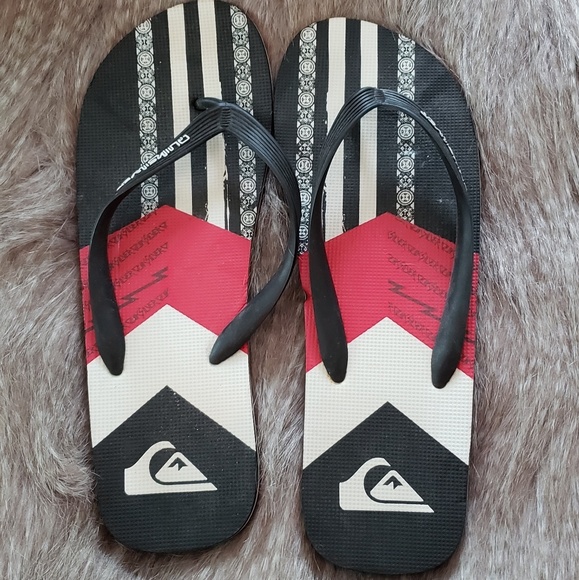 mens quicksilver flip flops